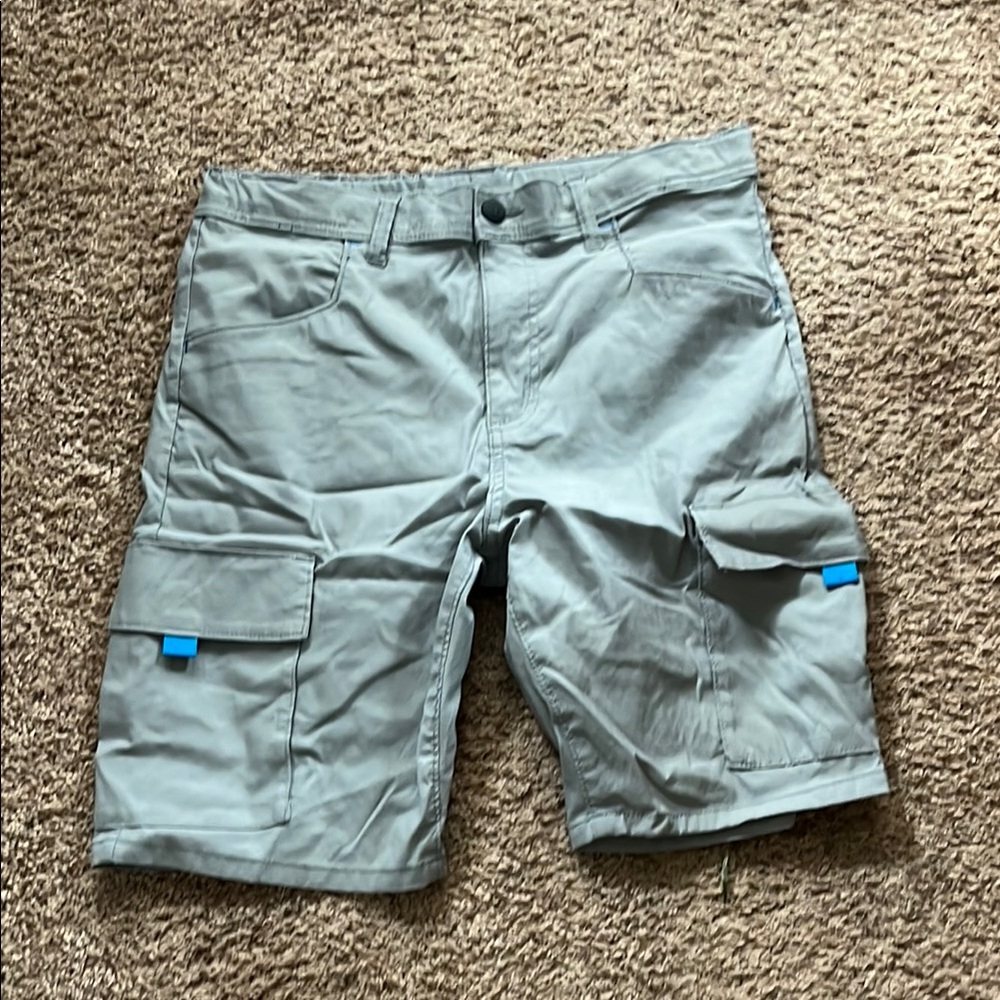 Men's Gray Cargo Shorts